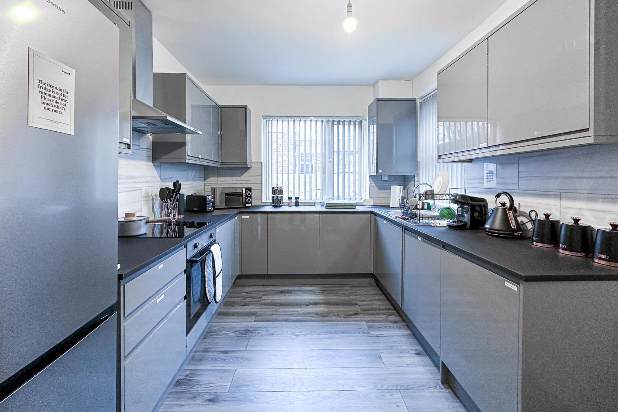 Ashfield Co-Living - Private Room Self-Cater Manchester Ngoại thất bức ảnh